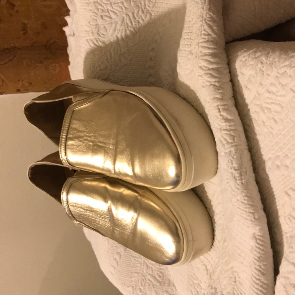 Forever 21 Sneaker